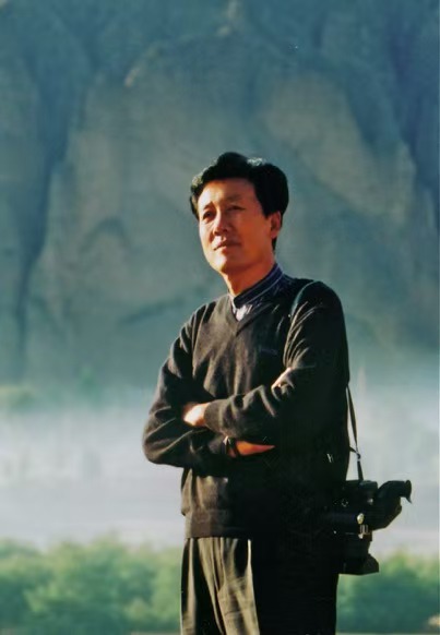 2、马学林赏析中国摄影家聂泉声摄影作品之二：《泼彩贺兰山》赏析/马学林——宁夏（图6）
