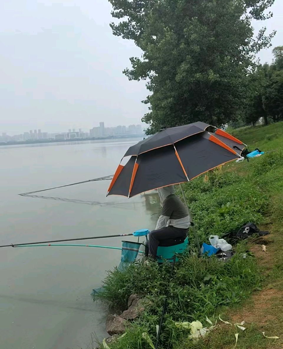 刘汉生的《黄家湖军运村游记》（图3）