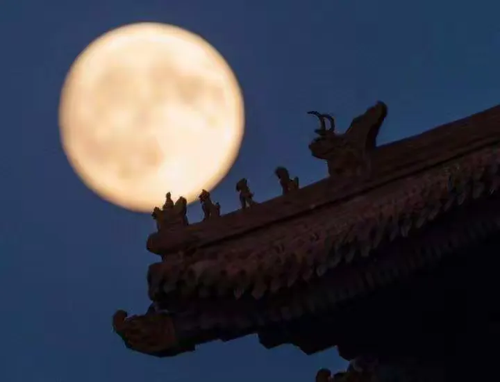 【都市头条向幸福出发编辑部】第15895期 照无眠 文 如月 主播 浩素（图2）