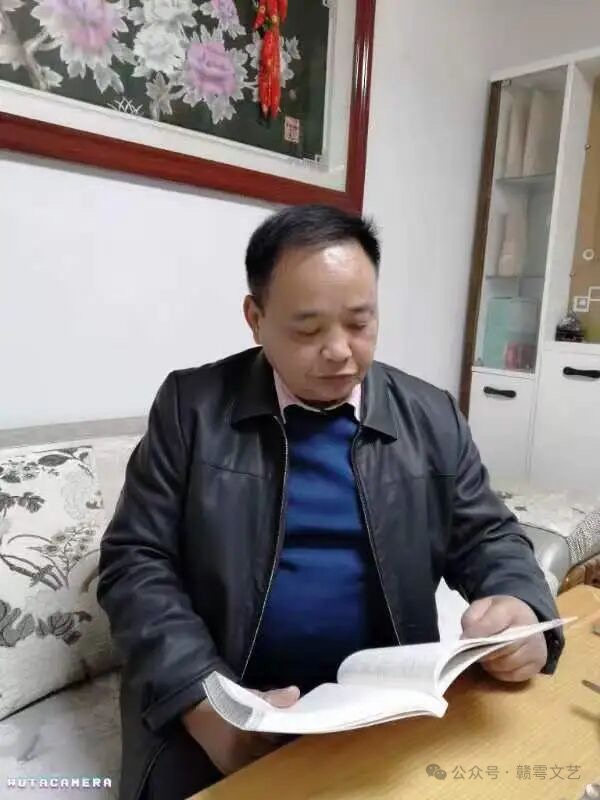 作者：向清群《七律·春夜无眠》472~赣雩文艺