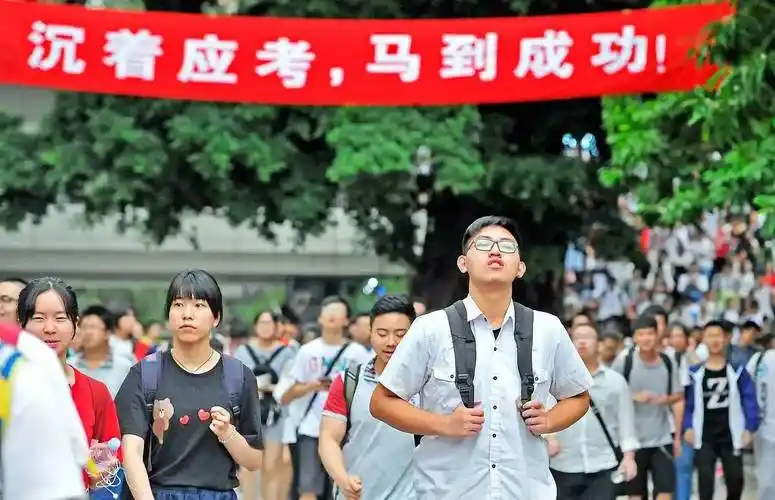 聆听 ‖ 拾晓丽朗诵《那年的高考》作者/黄赞高（图5）