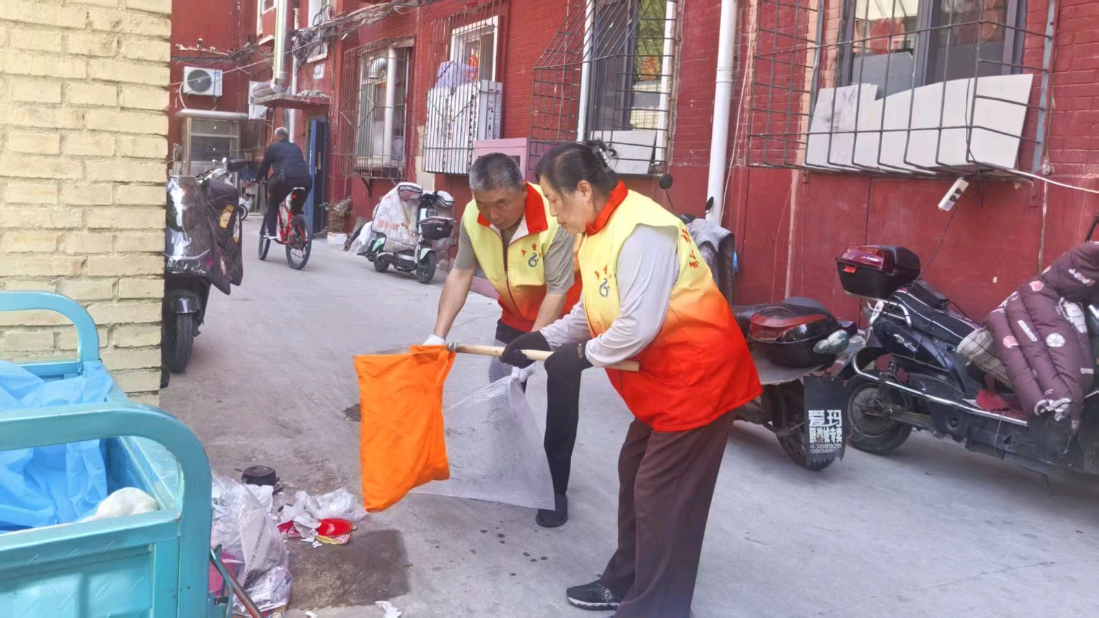 环境整治焕新颜 志愿服务暖民心（图2）