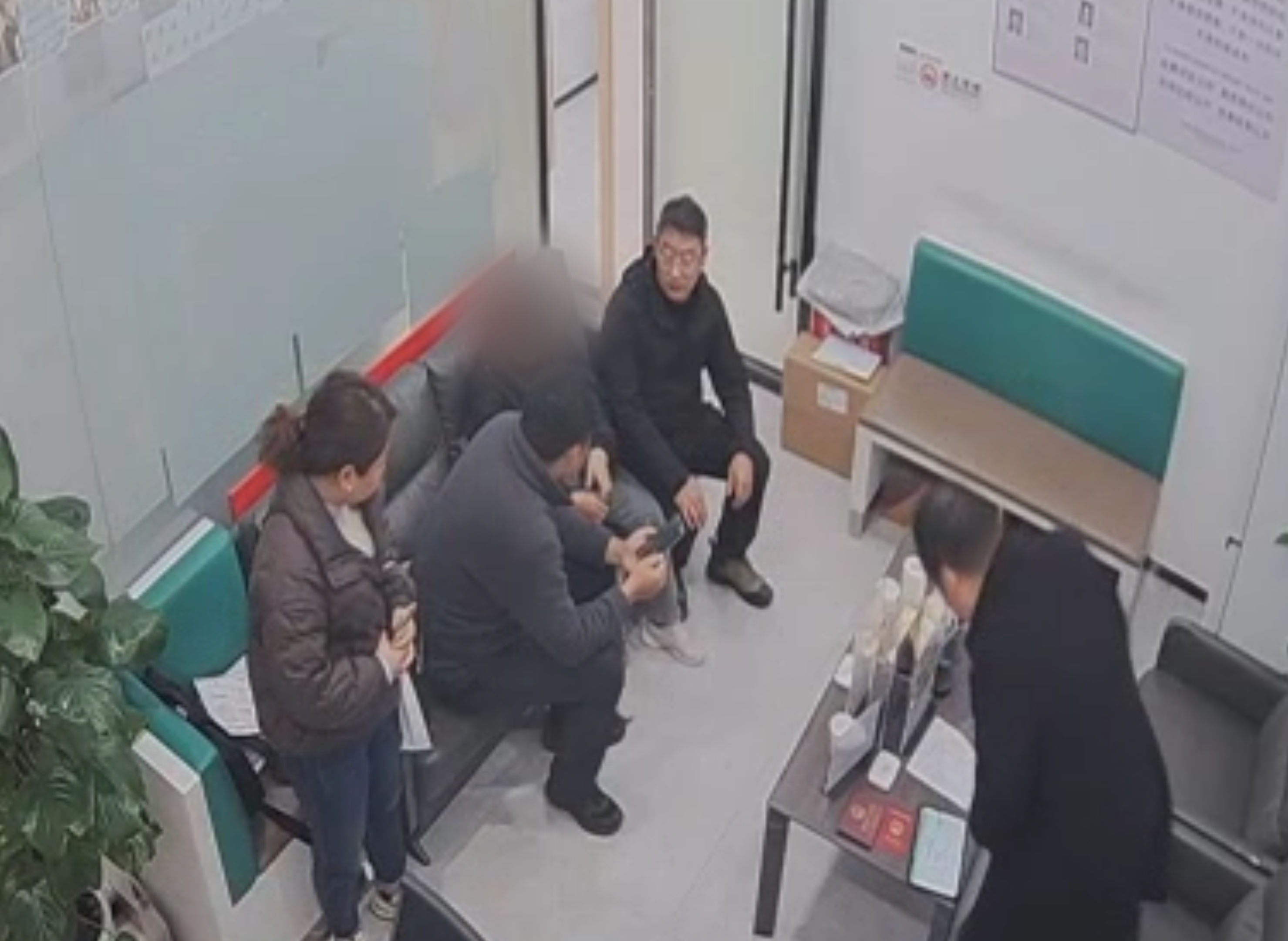 云南公安‖昭通：师徒结对唱“红白脸”，2小时保住50万（图5）