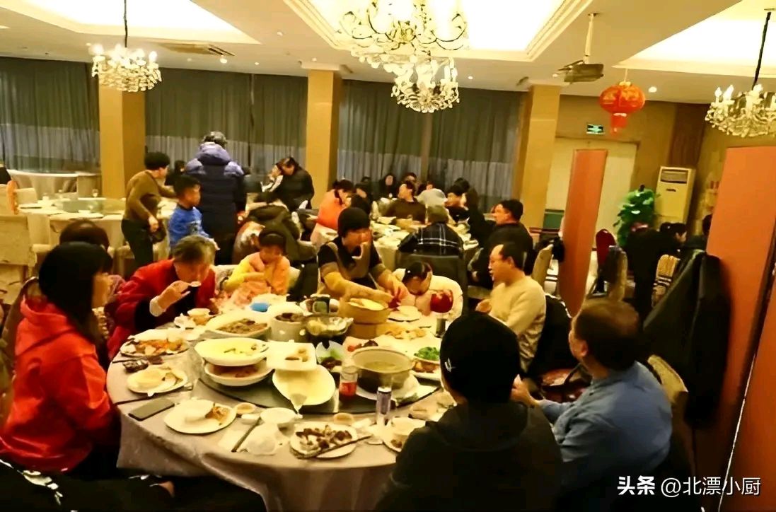 微型散文诗《婚前双酒：催妆与暖房》（图2）
