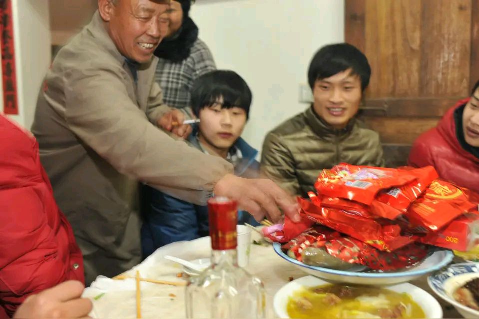 微型散文诗《婚前双酒：催妆与暖房》（图3）