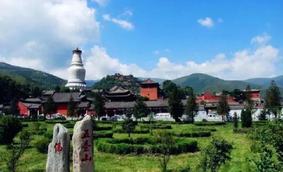 【乐天头条】文学社核心作家傲然先生精品//康熙五台山结缘山女大王(图2)