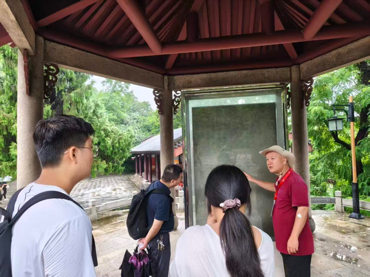 雨游蛇山｜周智敏（黄鹤楼诗词讲解志愿者）（图4）
