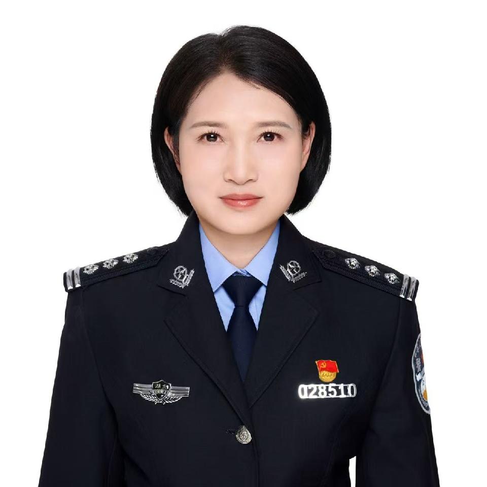 李育红
