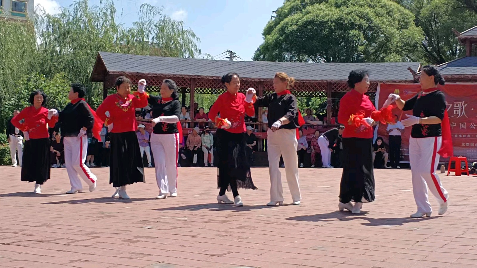 文化惠民进社区 经典唱响新生活（图7）