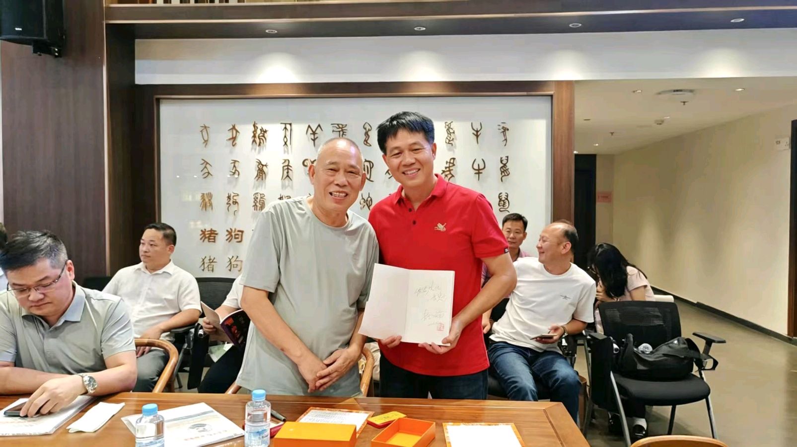 金色中国：【贺牛黄新诗集《光阴恨着时间》首发】（图2）