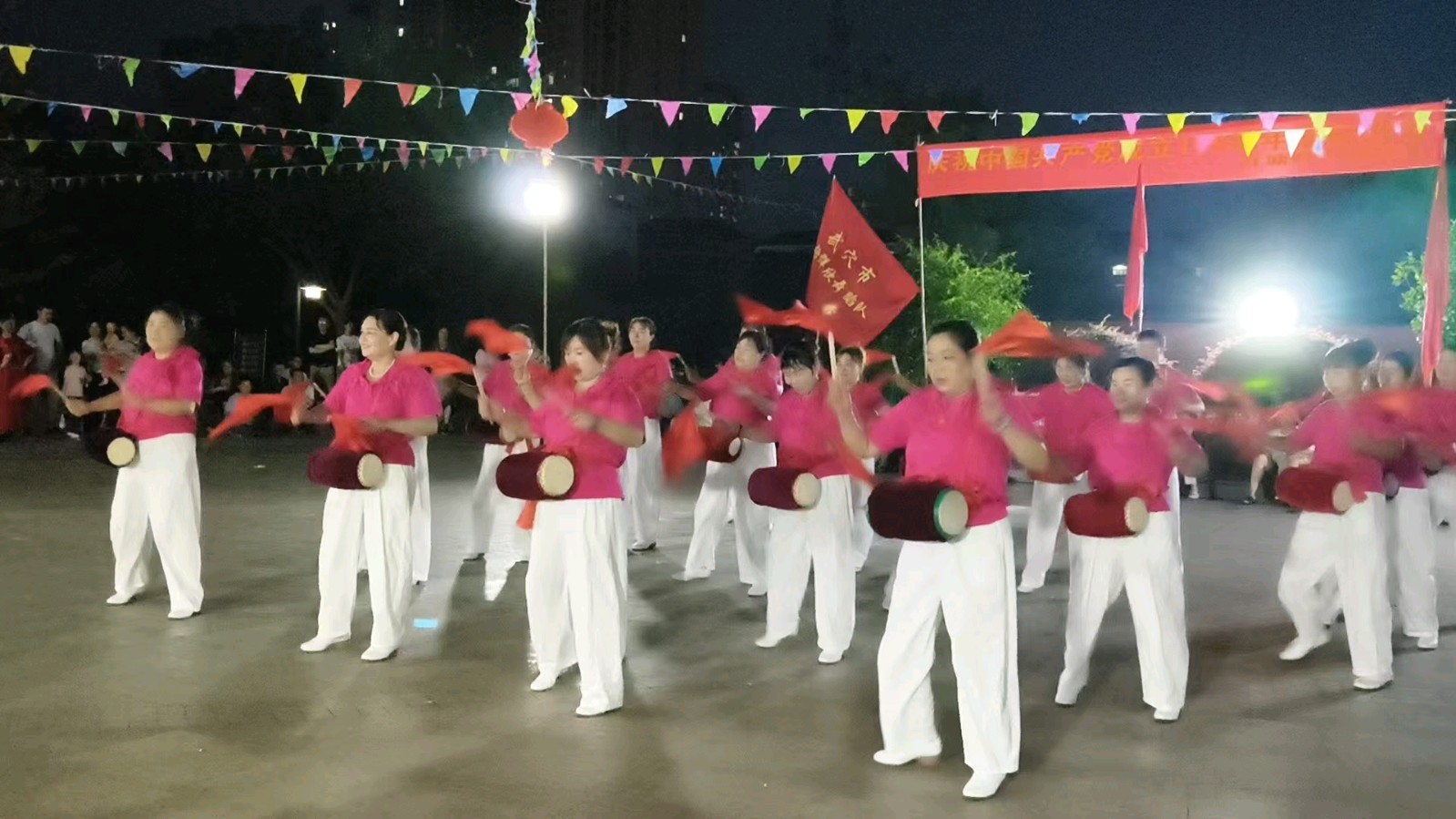 查国《武穴月塘群欣舞蹈队庆祝建党105周年联攻晚会圆满落幕》（图11）