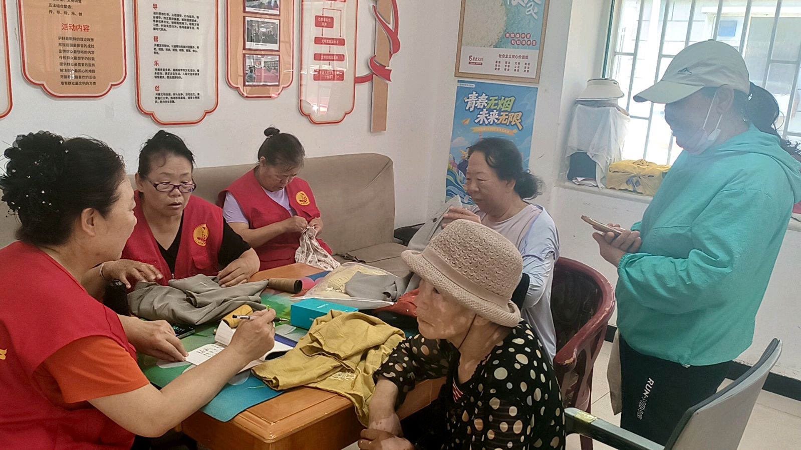 志愿春风润邻里 便民服务暖日常（图6）