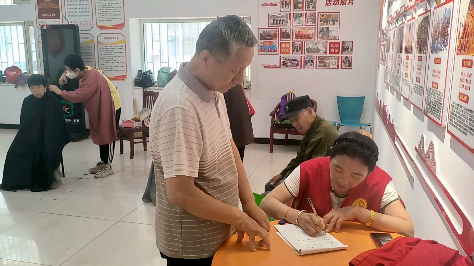 志愿春风润邻里 便民服务暖日常（图8）