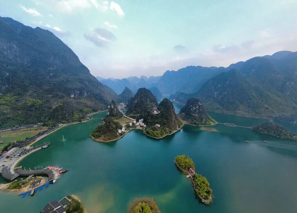 湖上的山摄影图__田园风光_自然景观_摄影图库_昵图网