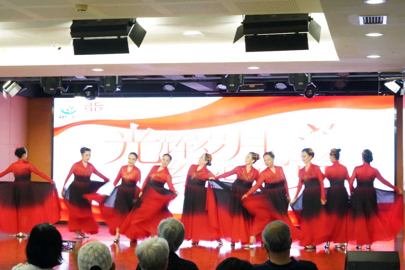 李敬党《光辉岁月 红心向党》主播:杨丽娟；编辑:开心快乐【运河之春】(第239期)（图11）