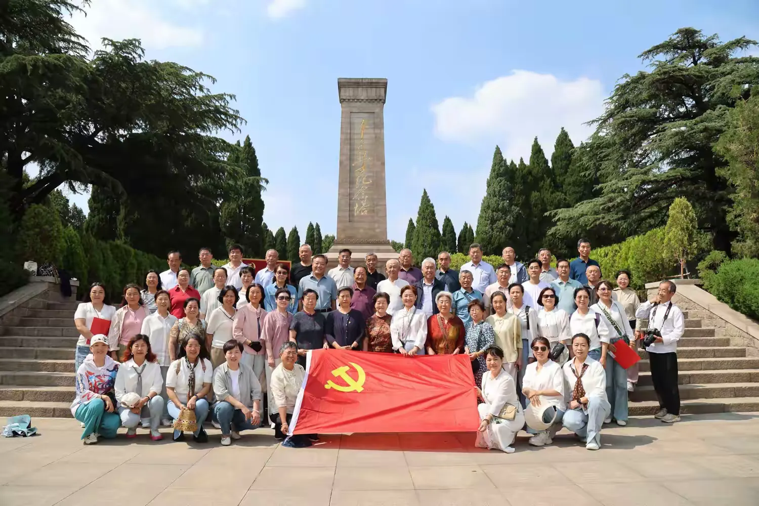 简篇-“七一”颂党恩,东苑漾诗韵