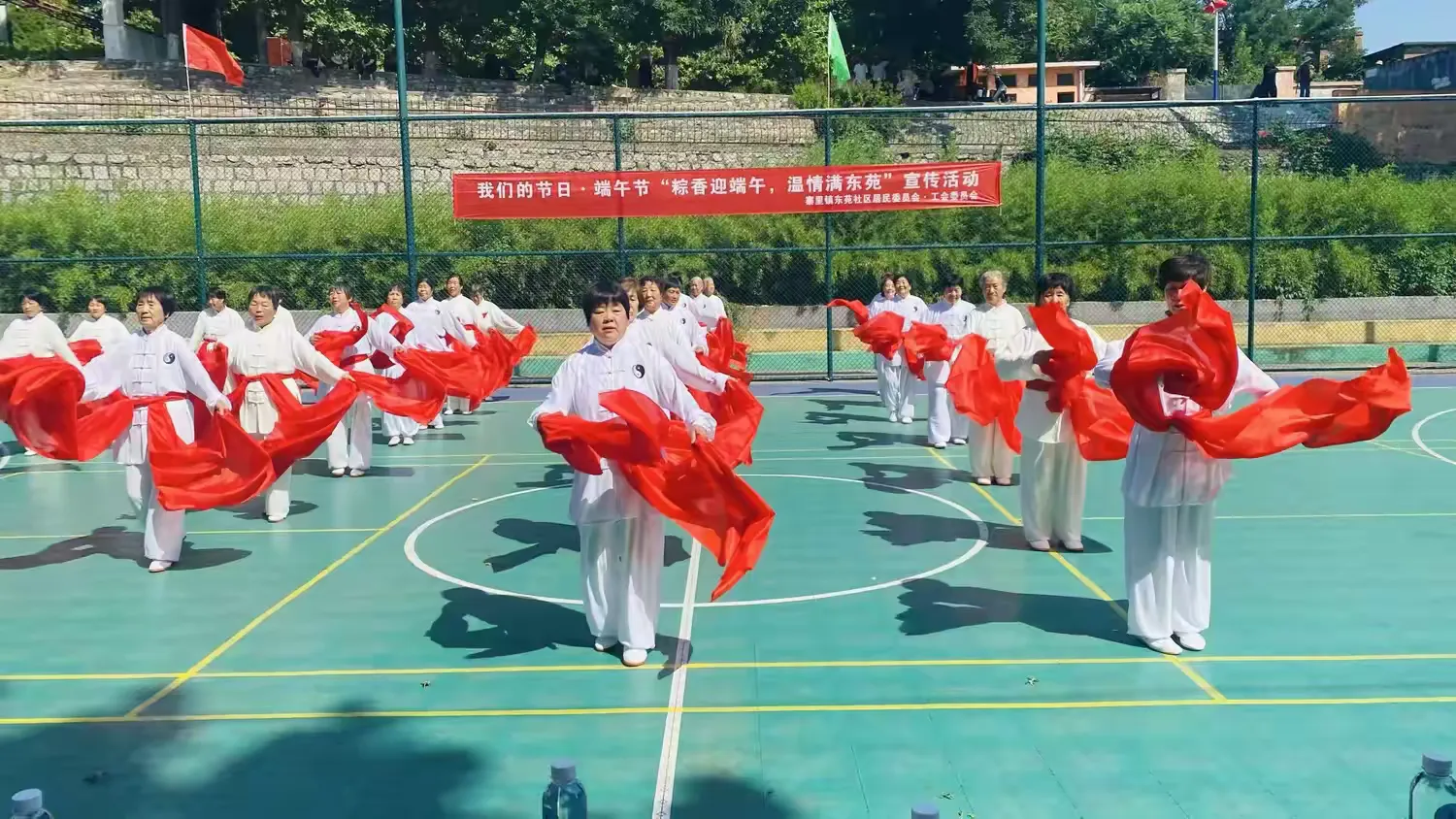 简篇-“七一”颂党恩,东苑漾诗韵