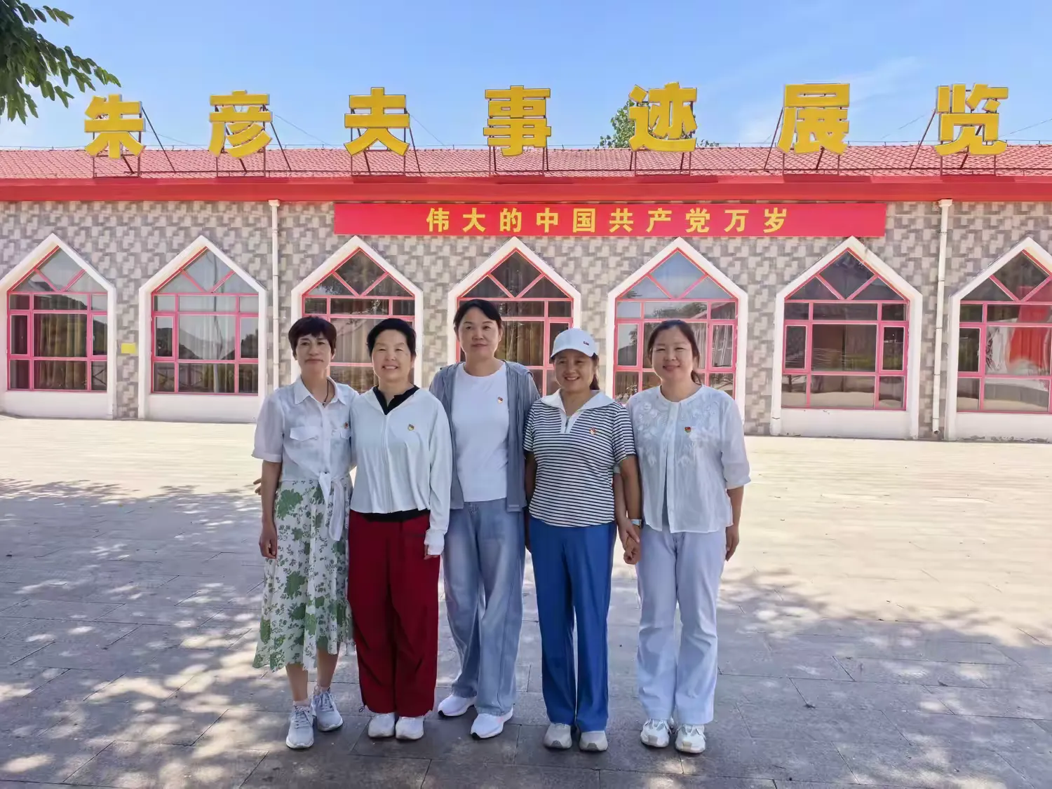 简篇-“七一”颂党恩,东苑漾诗韵