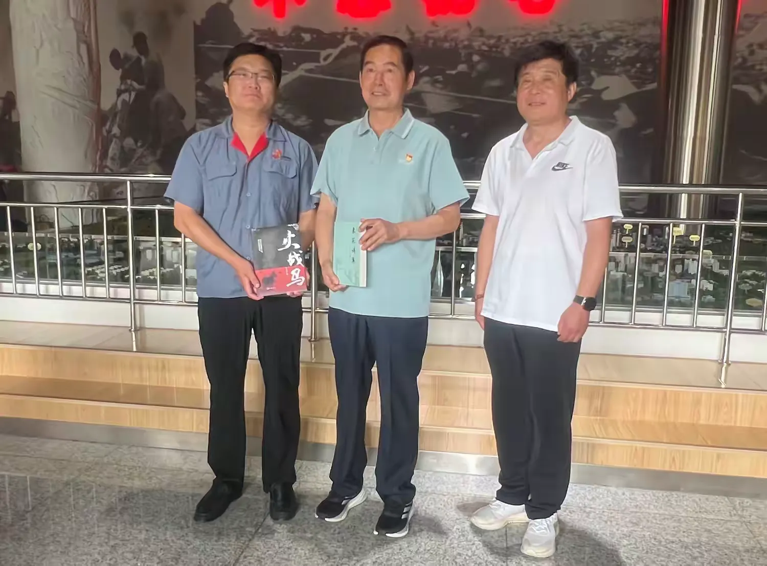 简篇-“七一”颂党恩,东苑漾诗韵