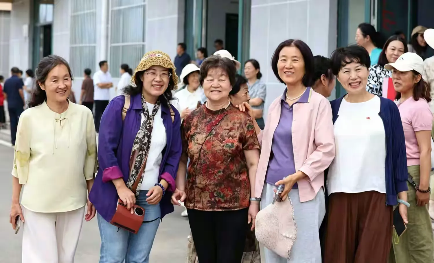 简篇-“七一”颂党恩,东苑漾诗韵