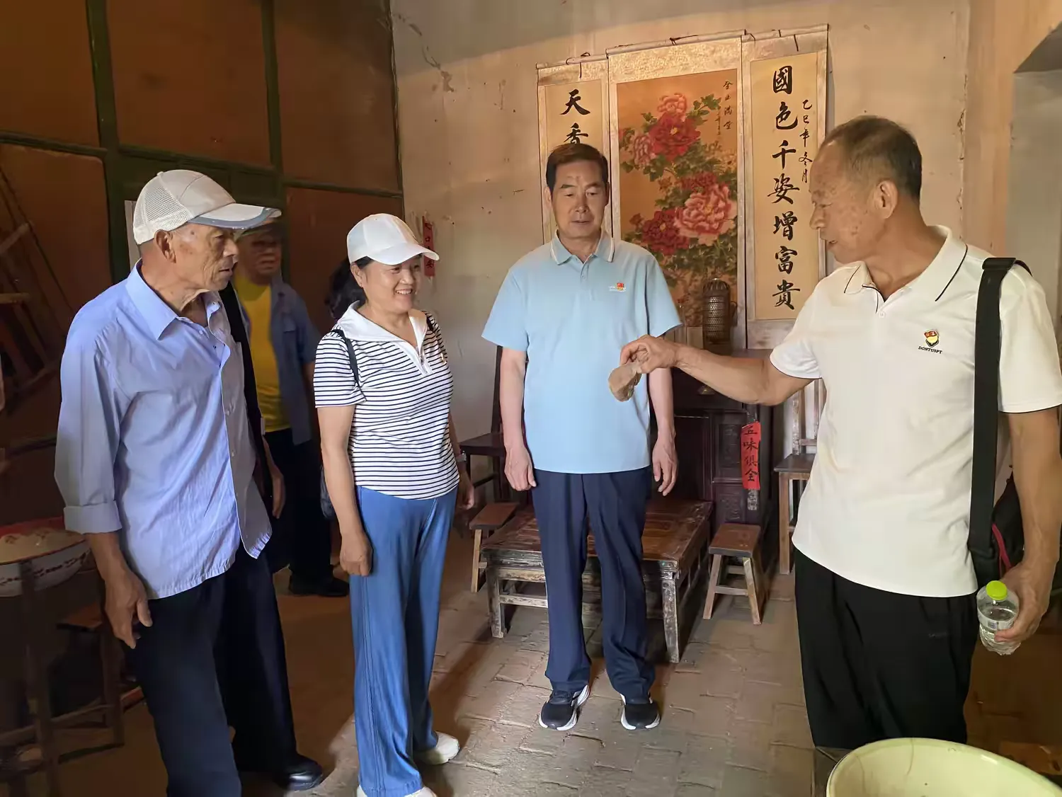 简篇-“七一”颂党恩,东苑漾诗韵