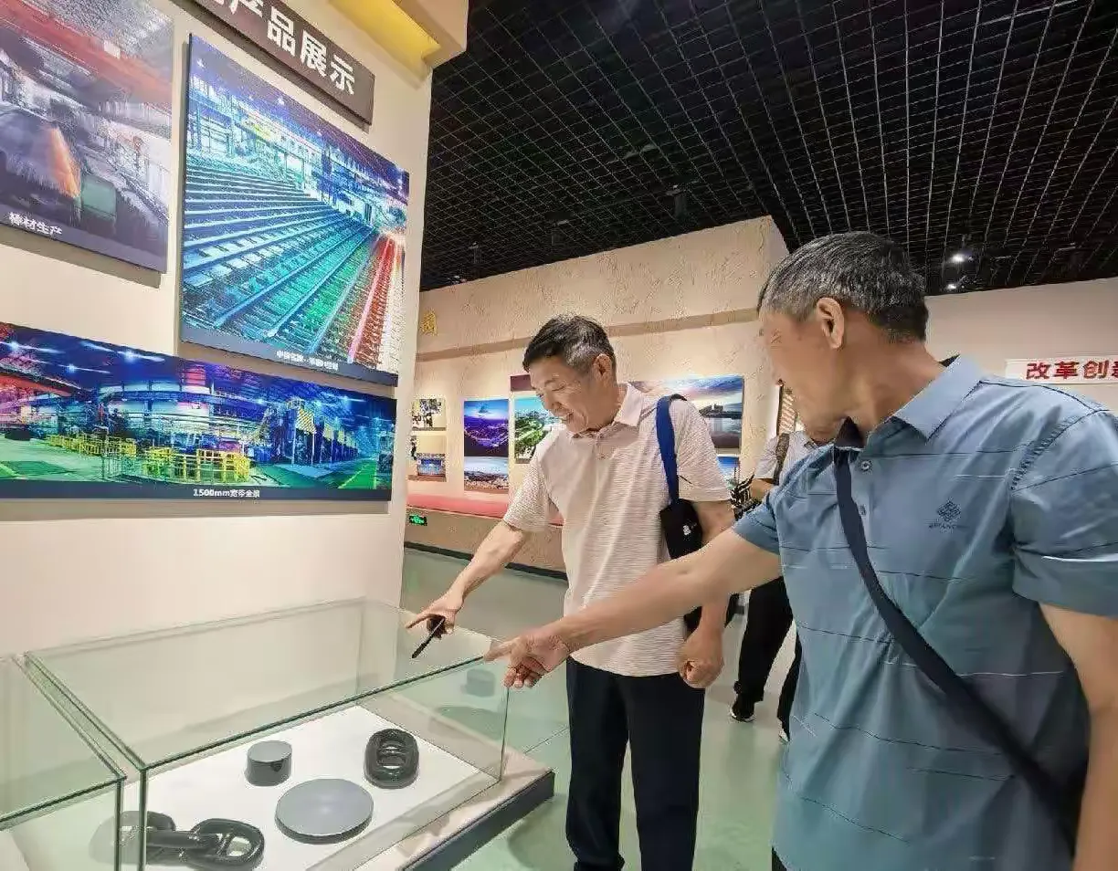 简篇-“七一”颂党恩,东苑漾诗韵