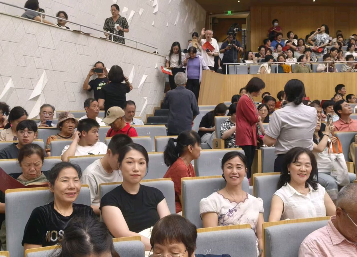 福建银龄艺术总团福清分团组织赴榕观摩红色经典音乐会(图36)