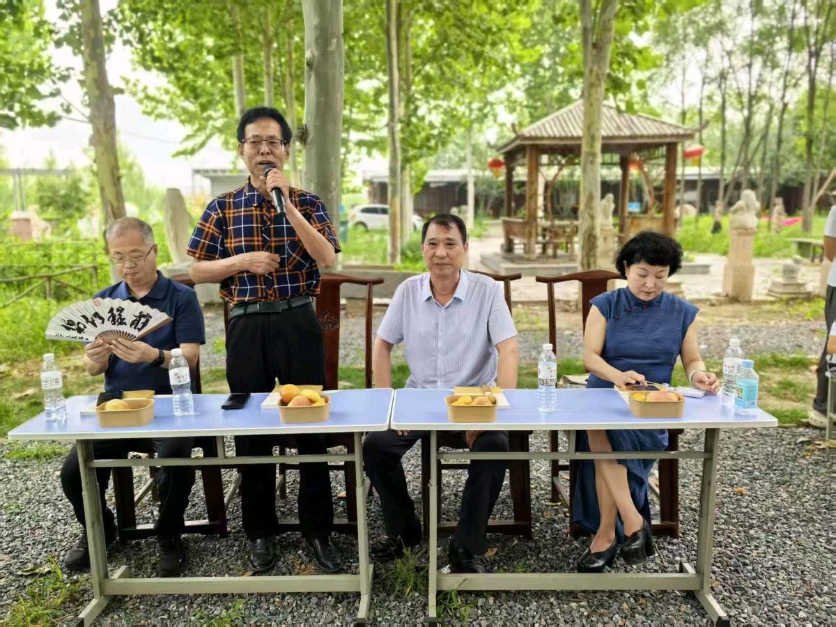 【都市头条向幸福出发编辑部】第16146期 老骥激情燃（图2）