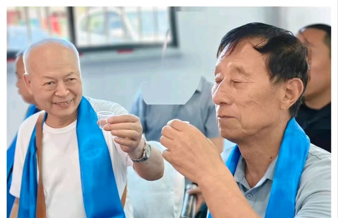 陕西西安作家王博//“雁后窝'高端酒品鉴会在蓝田东李沟村举办(图3)