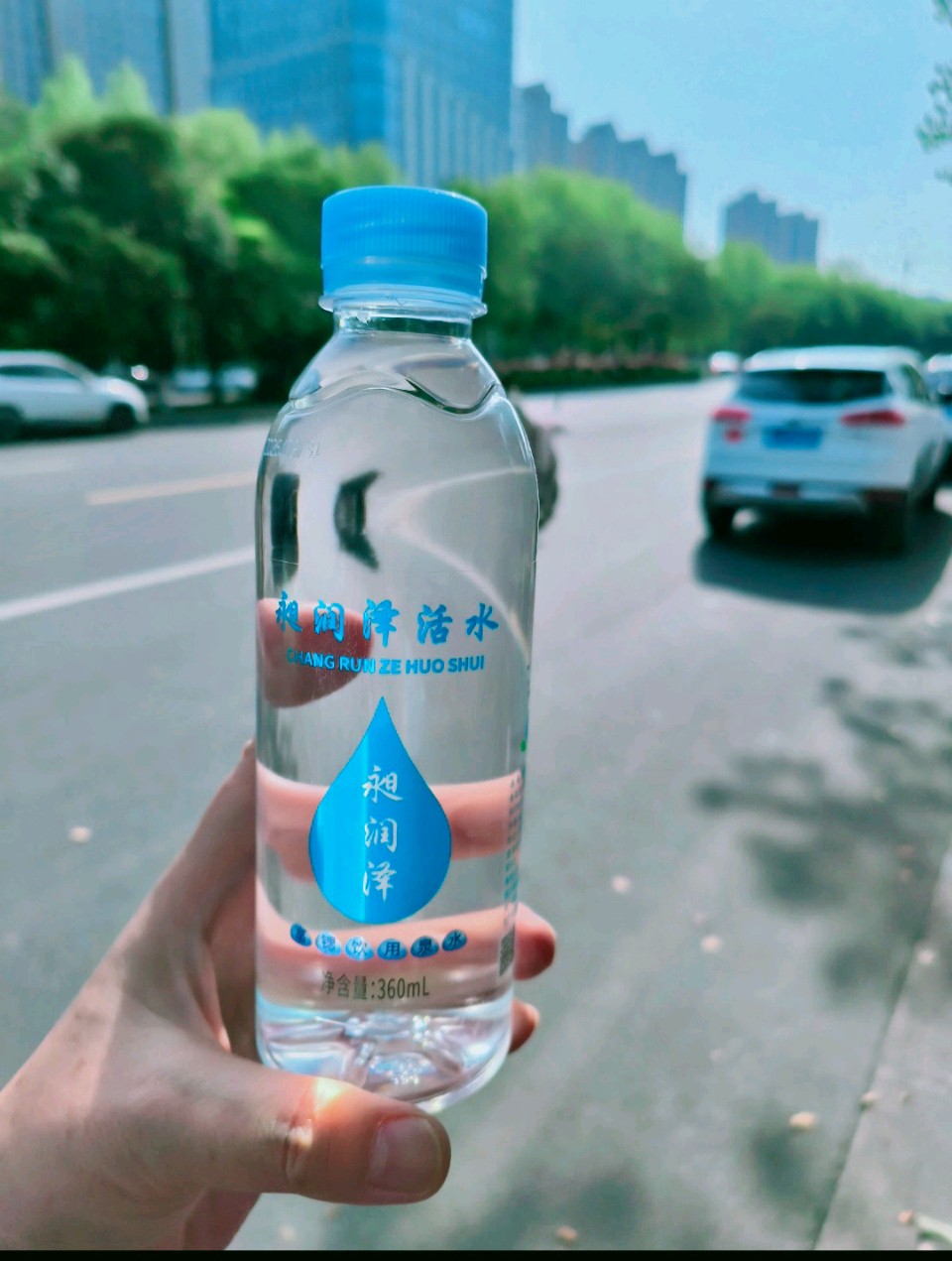 七月炎夏，用一瓶“活水”照顾好自己