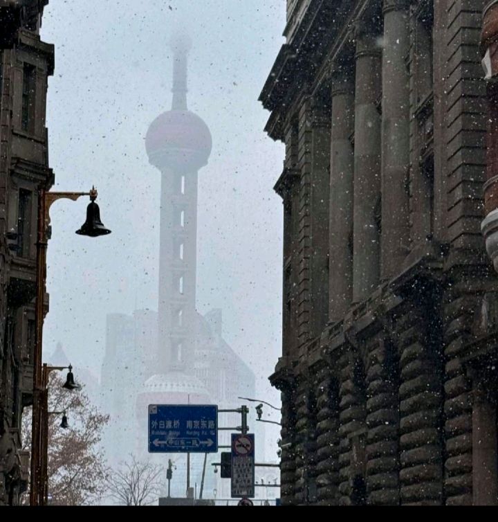 赶着尸体去参赛去夺冠•邦萨姆国师大巫的阳谋帮闲•及其他//——写在美加墨世界杯•口水分行十一首••让思绪行走在抽象与具象之间•原创首发•作者//李成忠(图3)