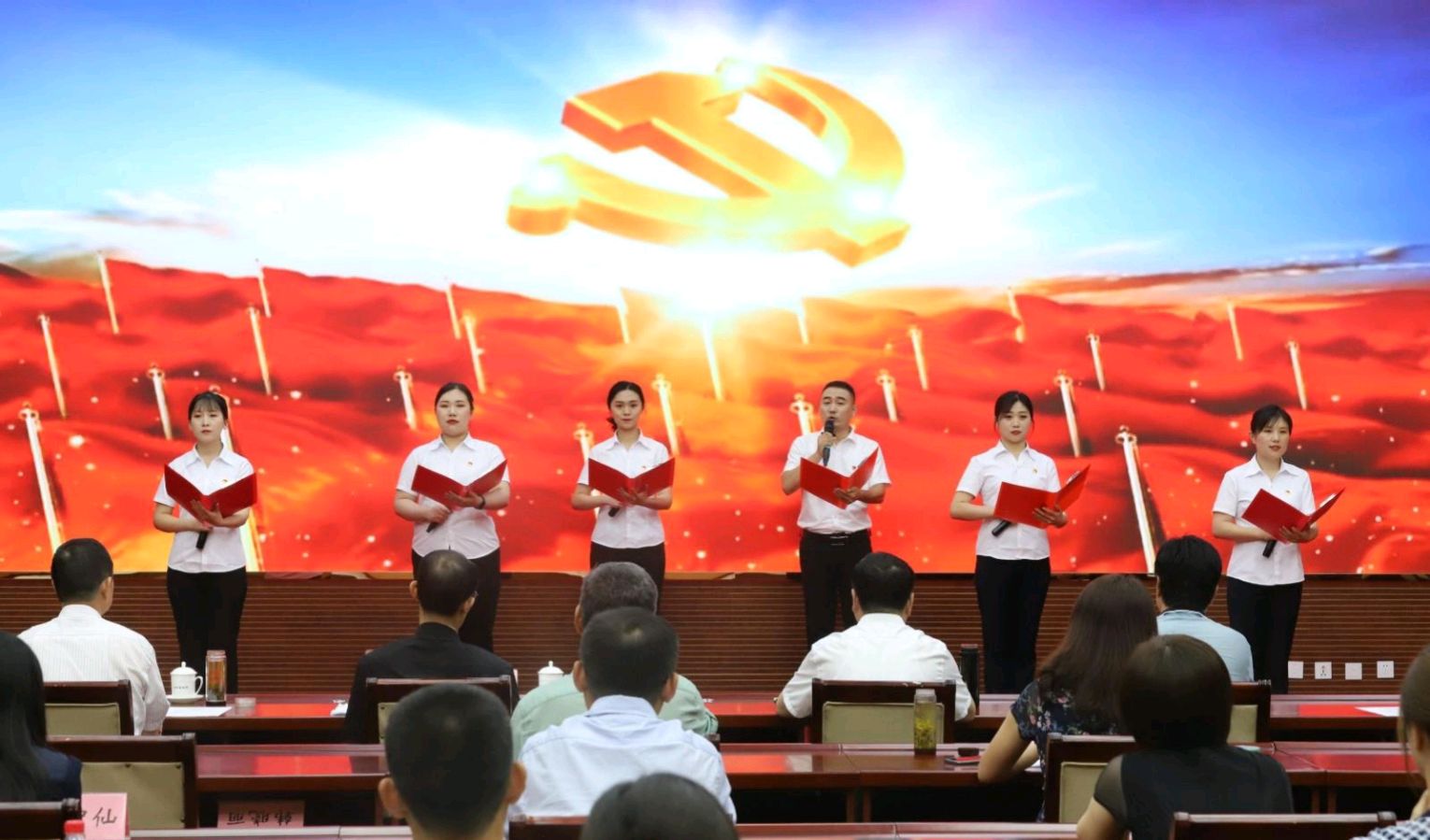 【新山东文学社】《声颂百年风华,书香礼赞“七一”》作者/苏宁(图4)
