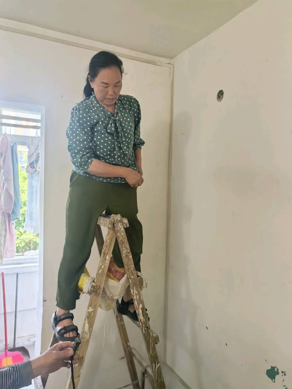 「凡人微光」夫妻瓦匠,氤氲南坪的变迁(图7)