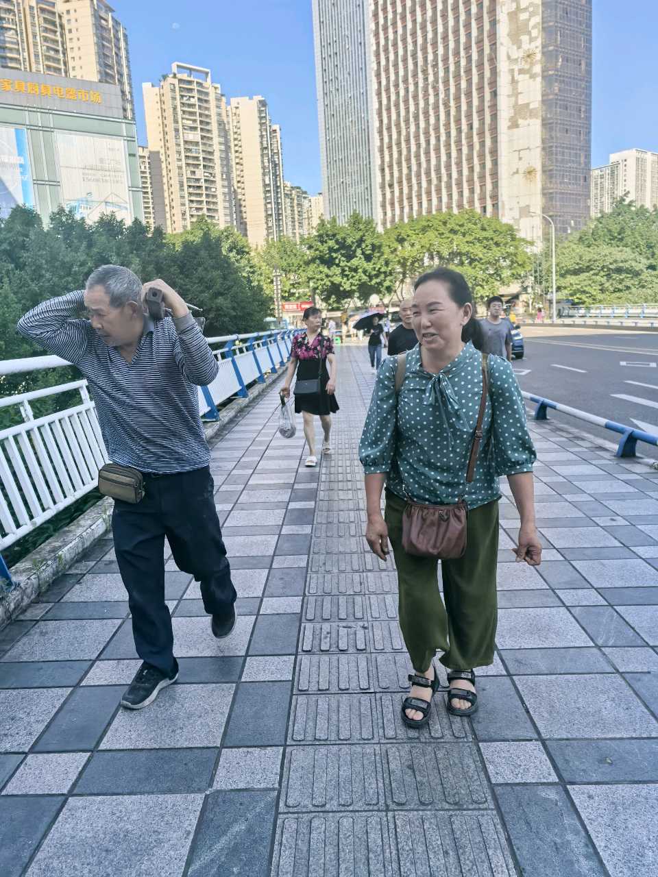 「凡人微光」夫妻瓦匠,氤氲南坪的变迁(图10)