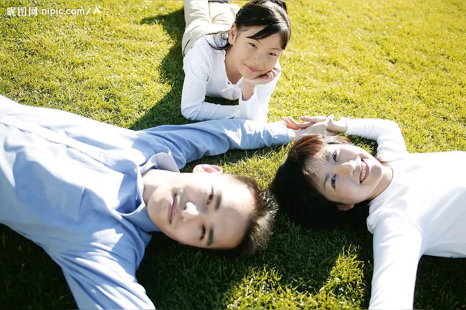 【昊昊海峽新幹線副刊】捍衛來之不易的幸福生活（作者 : 昊昊/中國臺灣）……莲叶之珠文学社（图4）
