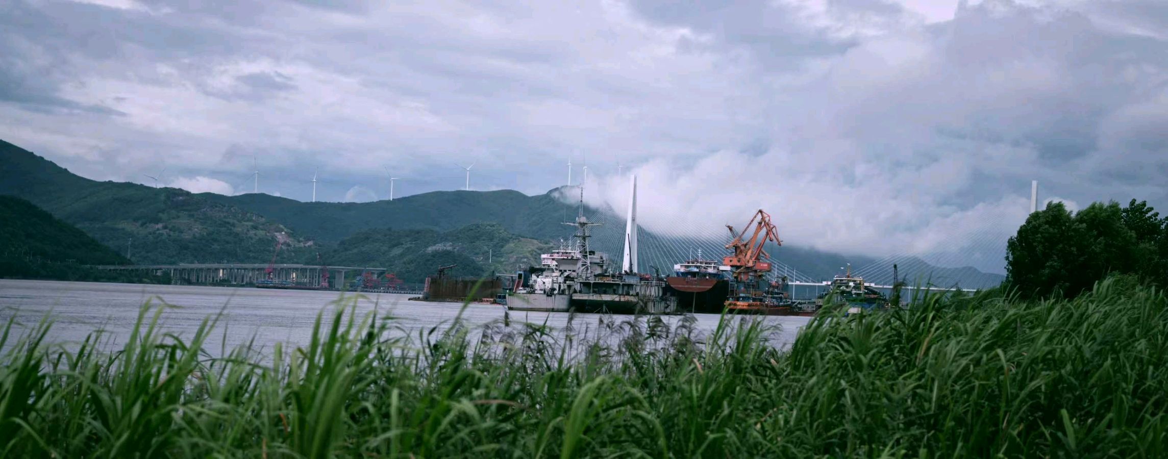 冯怡红《梅雨季节的长江——武穴市民休闲纳凉的好地方》（图6）