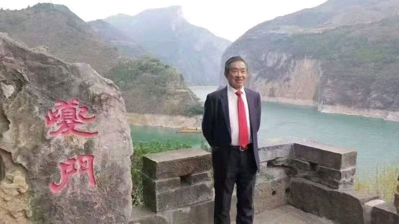 彭咏梧传《巴山英魂》写作出版揭秘/文风(图4)