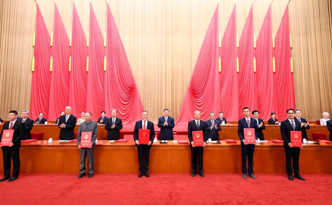 鼎铸科创千秋业,词抒强国万里程——敬和总书记科技盛会重要讲话(图10)