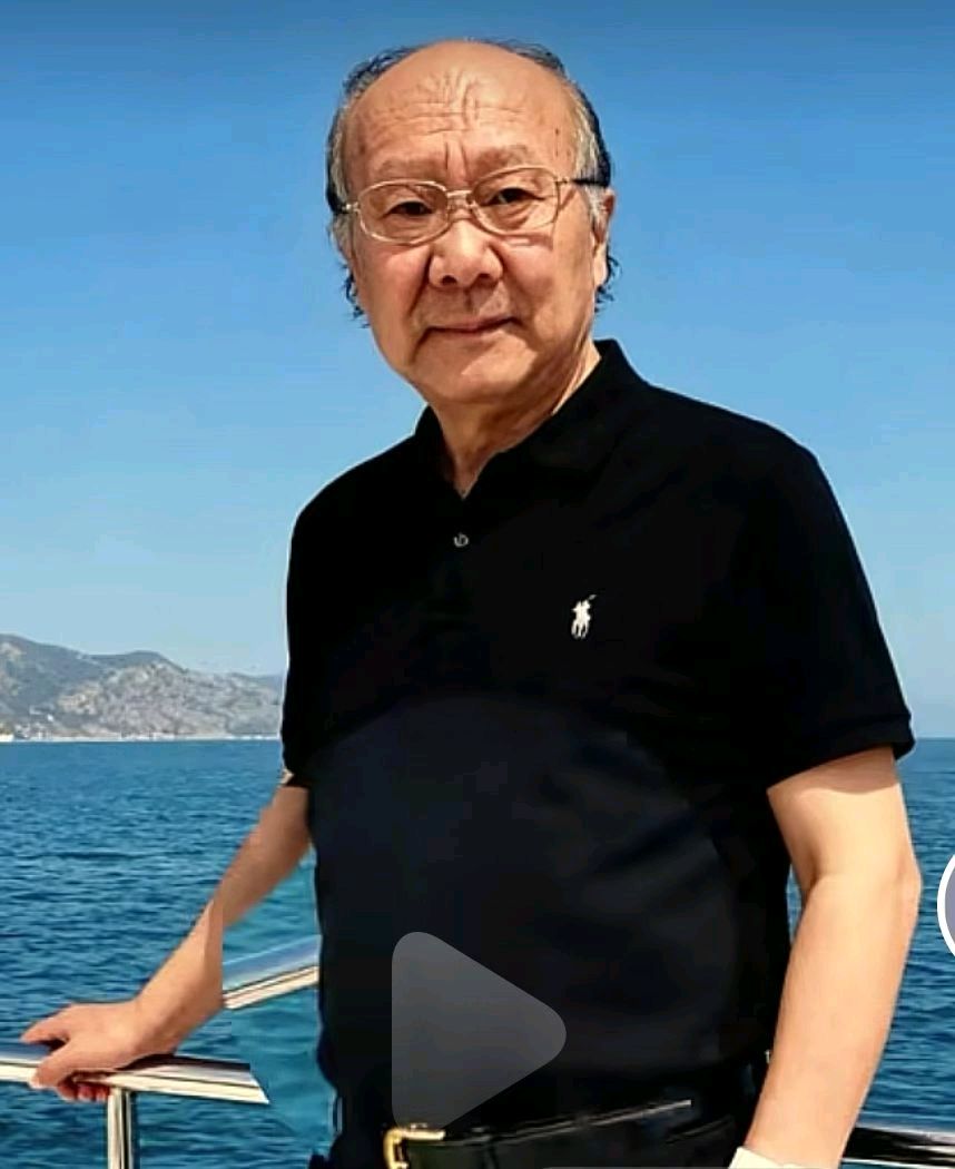 【都市头条成都文苑编辑部】主编周原翁;诗文作者何俊锋.翟功印.李向前.屈军强.楊达.秦牛.成公田.(图26)
