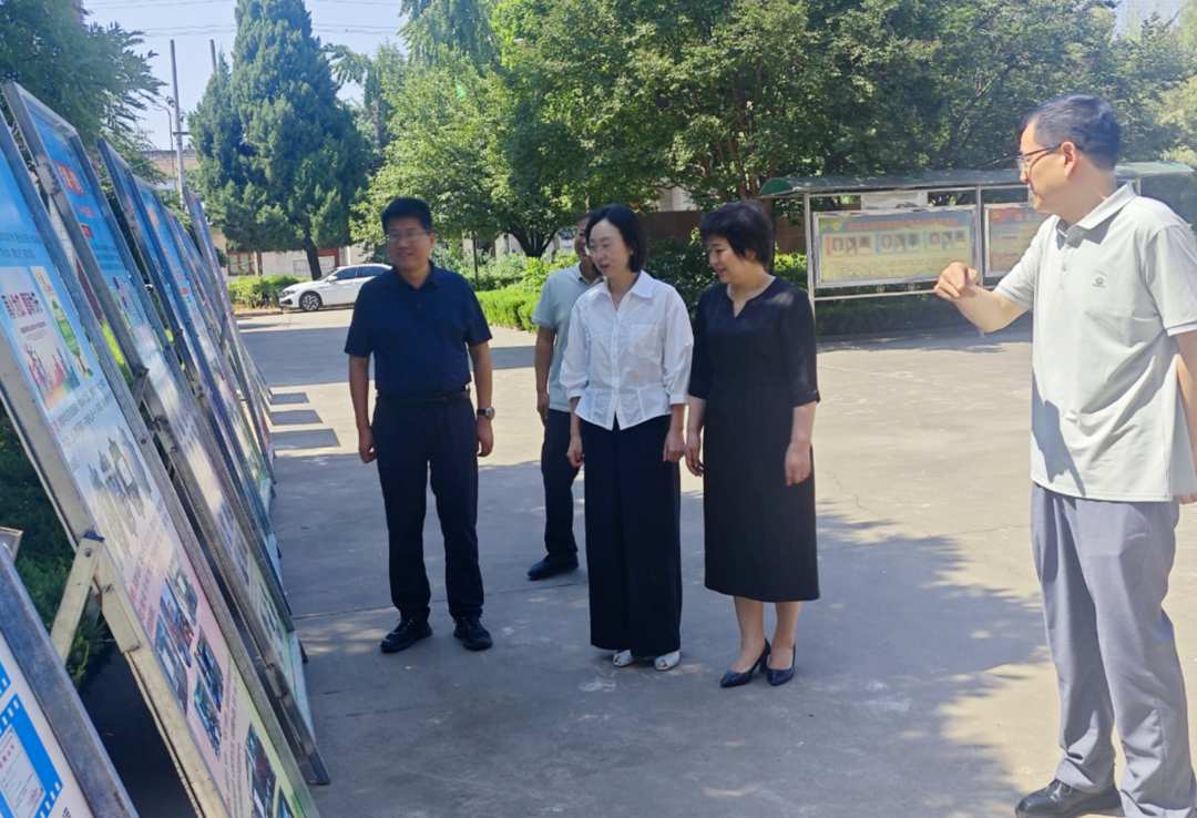 岐山县委常委、宣传部部长张陇娟，副县长李瑾深入益店高级中学调研督导高中教育高质量发展工作