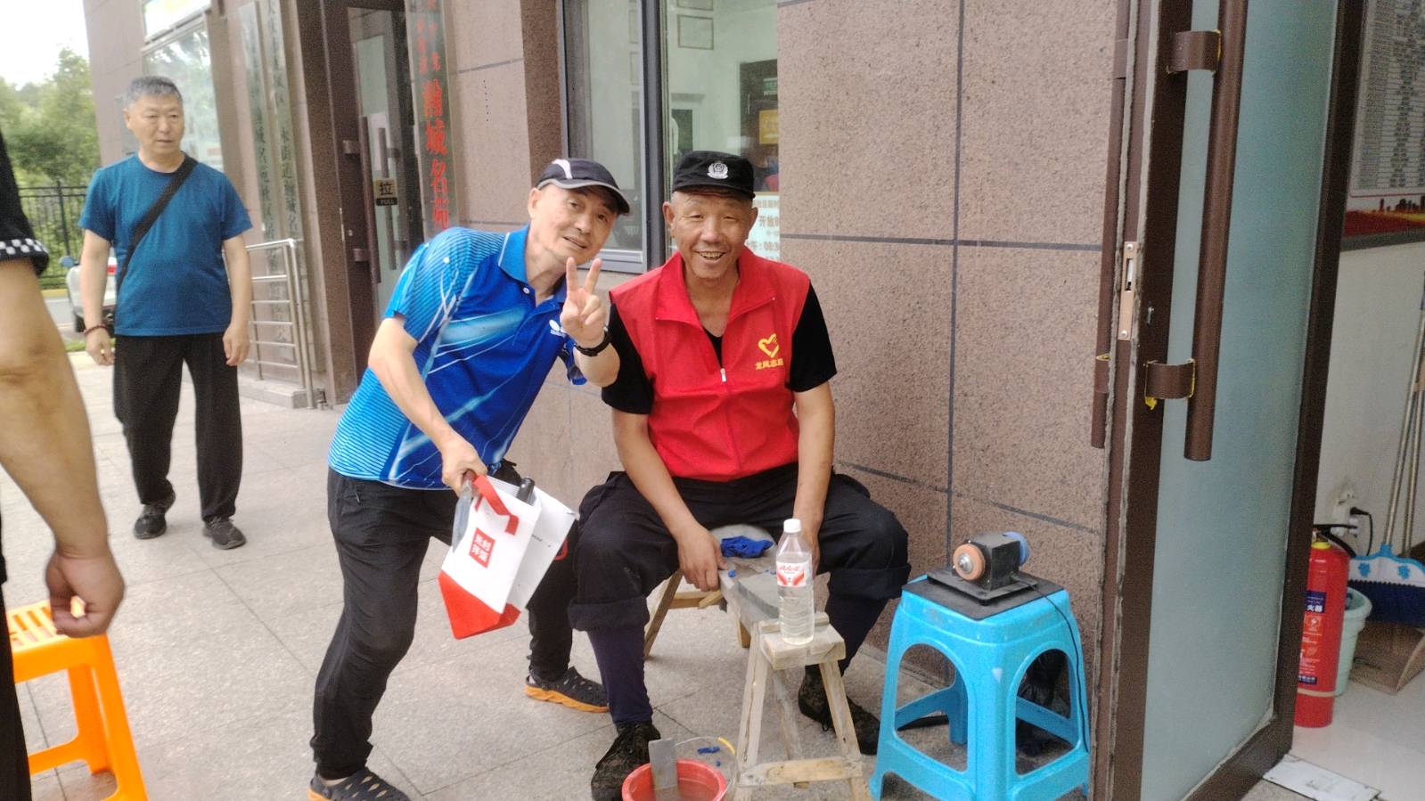 便民服务进社区 贴心帮扶暖人心（图6）