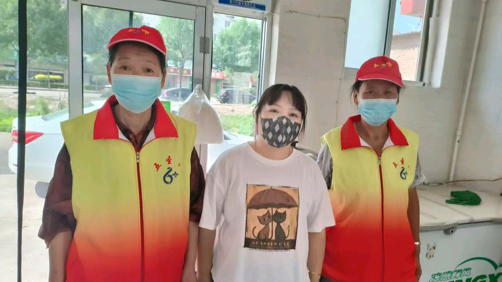 走访乡村小作坊 志愿助力拓销路