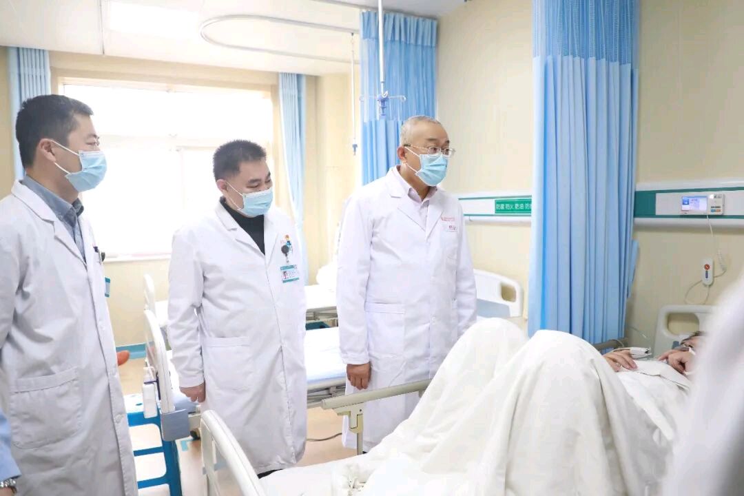 北京同仁医院房居高教授常驻聊城市眼科医院，高难度手术点亮患者希望（图4）