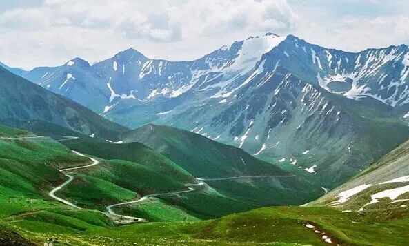 天山