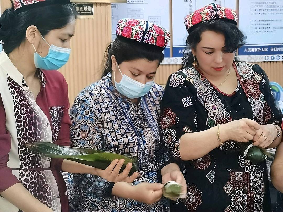 【都市头条向幸福出发编辑部】第16365期 大美新疆集 新,民族交融烟火(7)》华侬农(上官)(图11)
