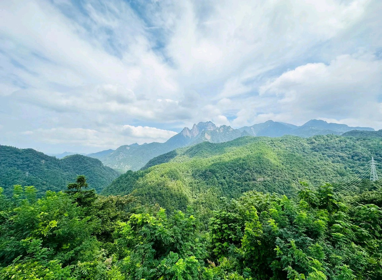七绝·铭晟岳峰（ 中华新韵 ）藏头诗 作者/周凰（图2）