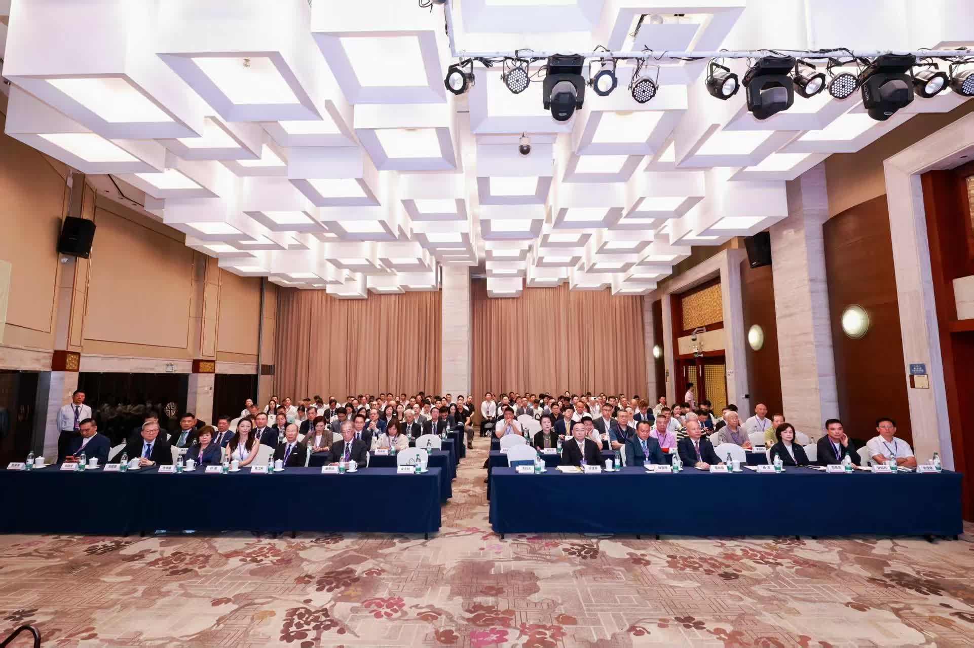粵港澳大灣區物業及設施管理聯合會三地合作聯席會議簽約儀式在深舉行(图4)