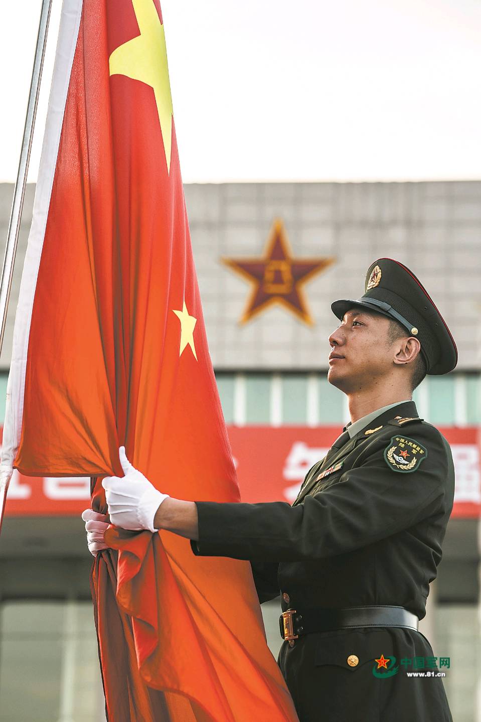 聆听 ‖ 凤凰之歌朗诵《赞你退伍军人》作者/王胜利（图5）