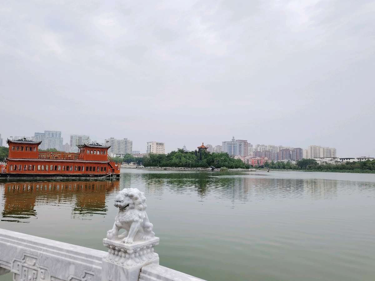 【都市头条向幸福出发编辑部】第16562期 几度夕阳红 文 如月 主播 桂稳(图2)