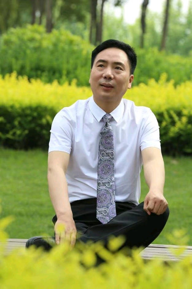 河南著名朗诵艺术家肖月朗诵《第一次抱母入怀》作者：北方河